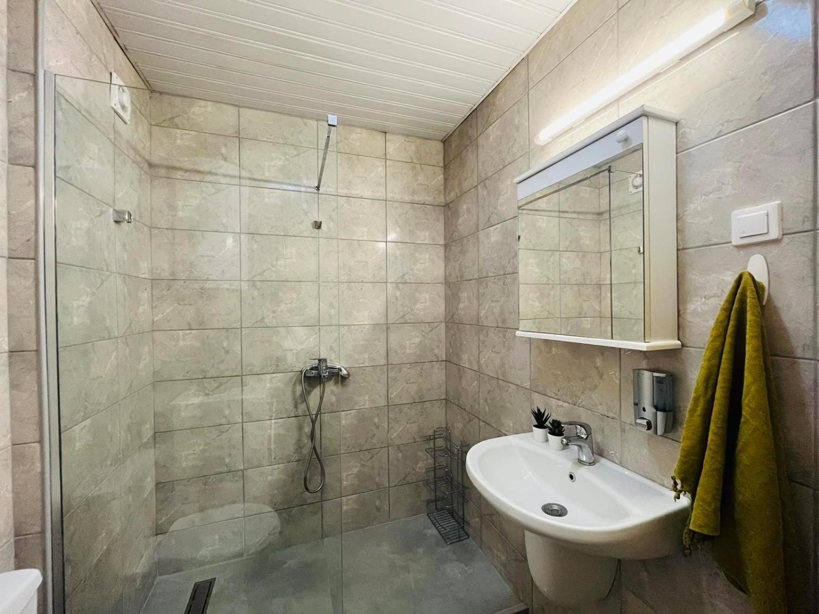 Best Value-Apartment In Skopje Bagian luar foto