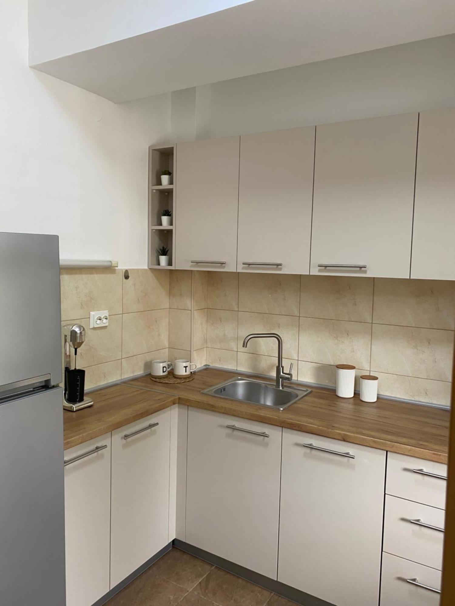 Best Value-Apartment In Skopje Bagian luar foto