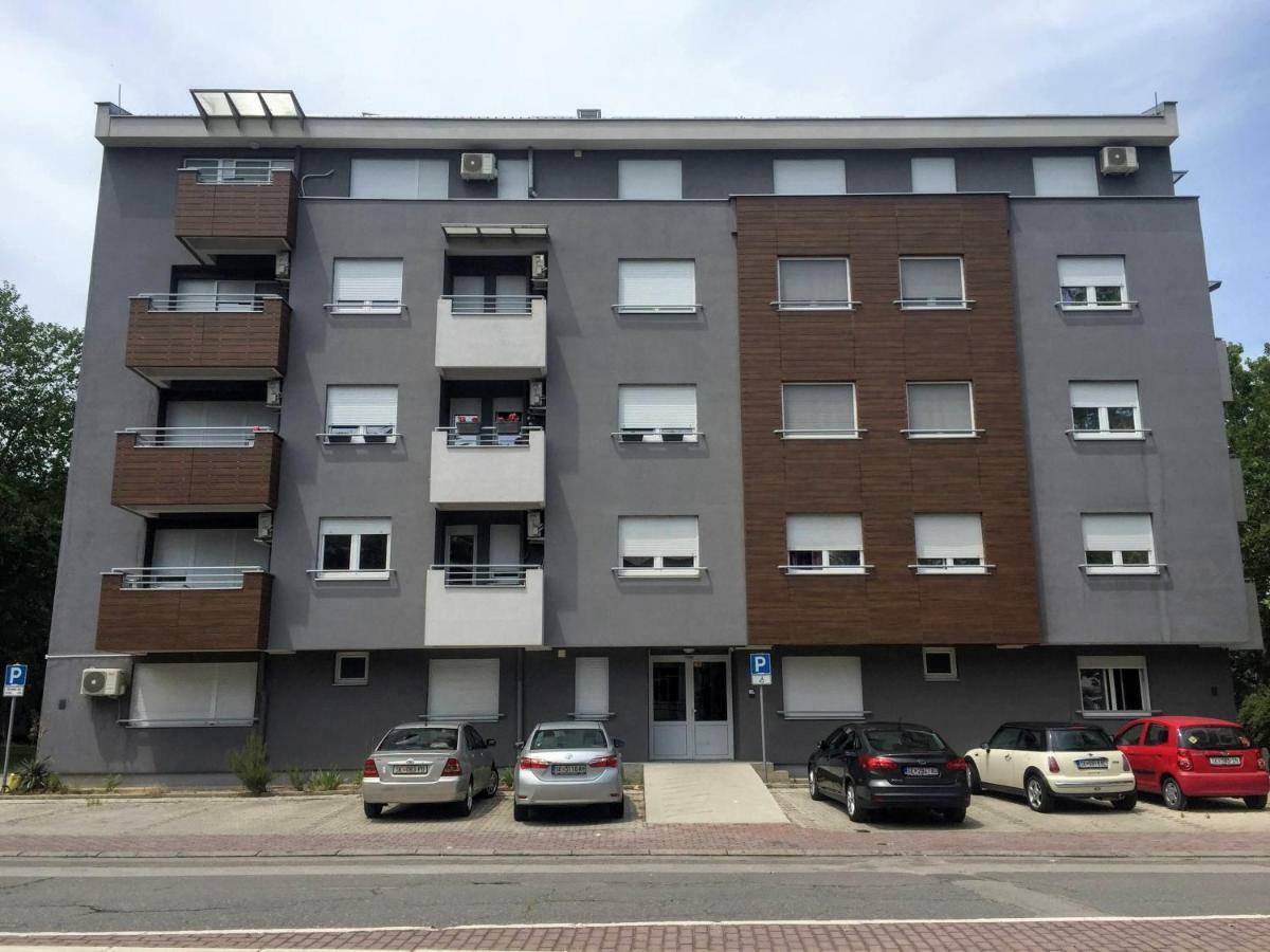 Best Value-Apartment In Skopje Bagian luar foto
